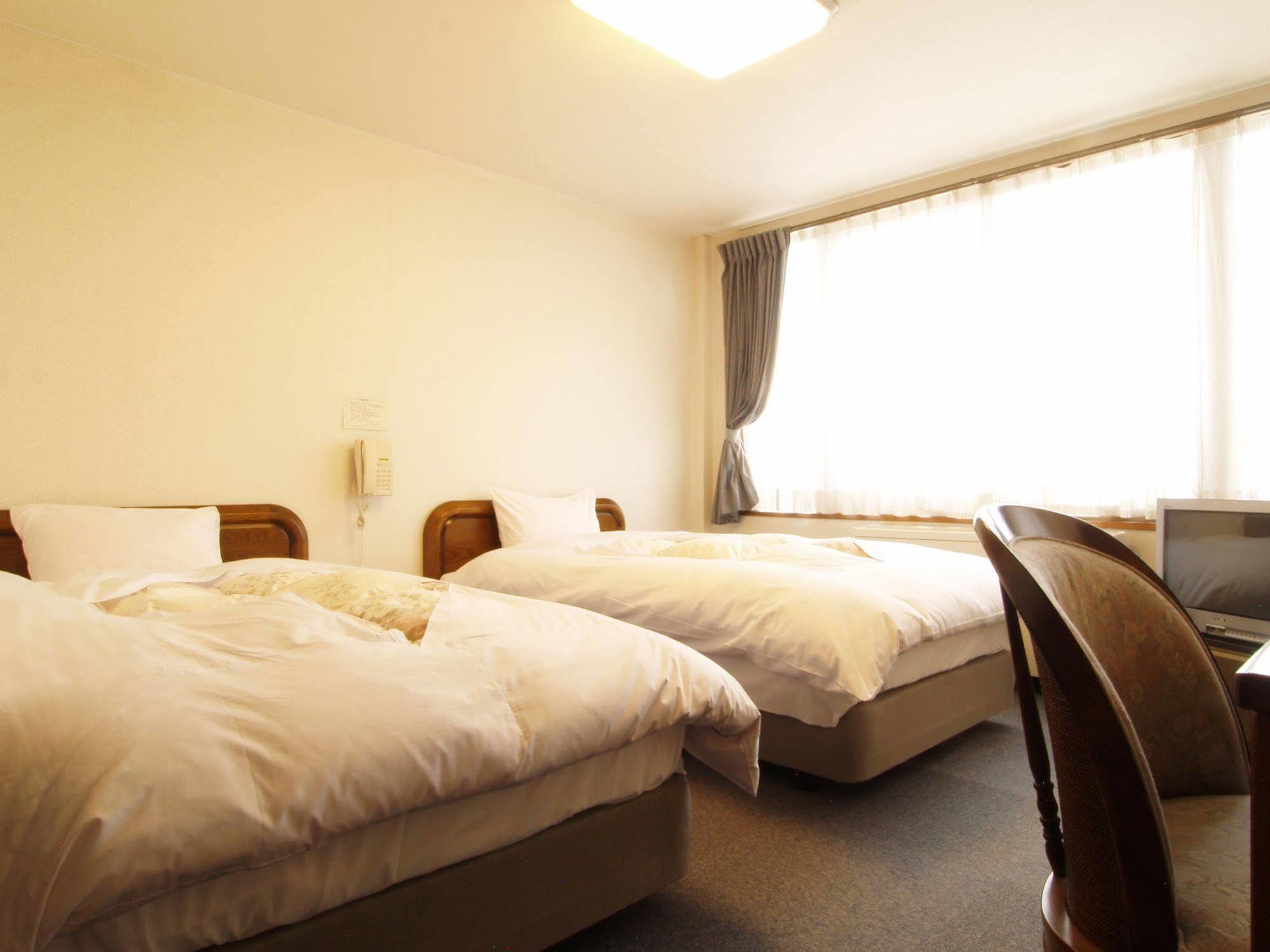 Central Inn Hakuba Esterno foto