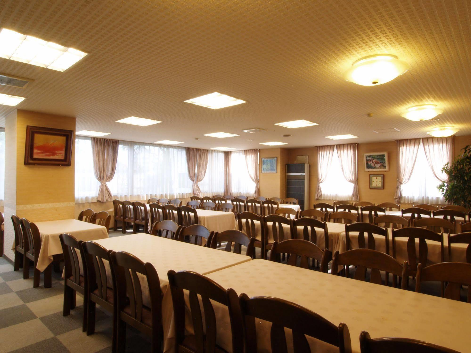 Central Inn Hakuba Esterno foto